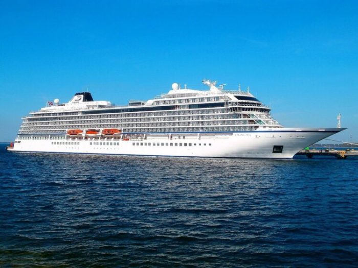 Cruise seabourn sojourn cruises verdure courtesy