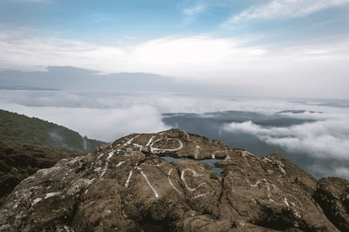 Humpback rock trail