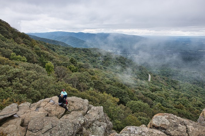 Humpback rock trail